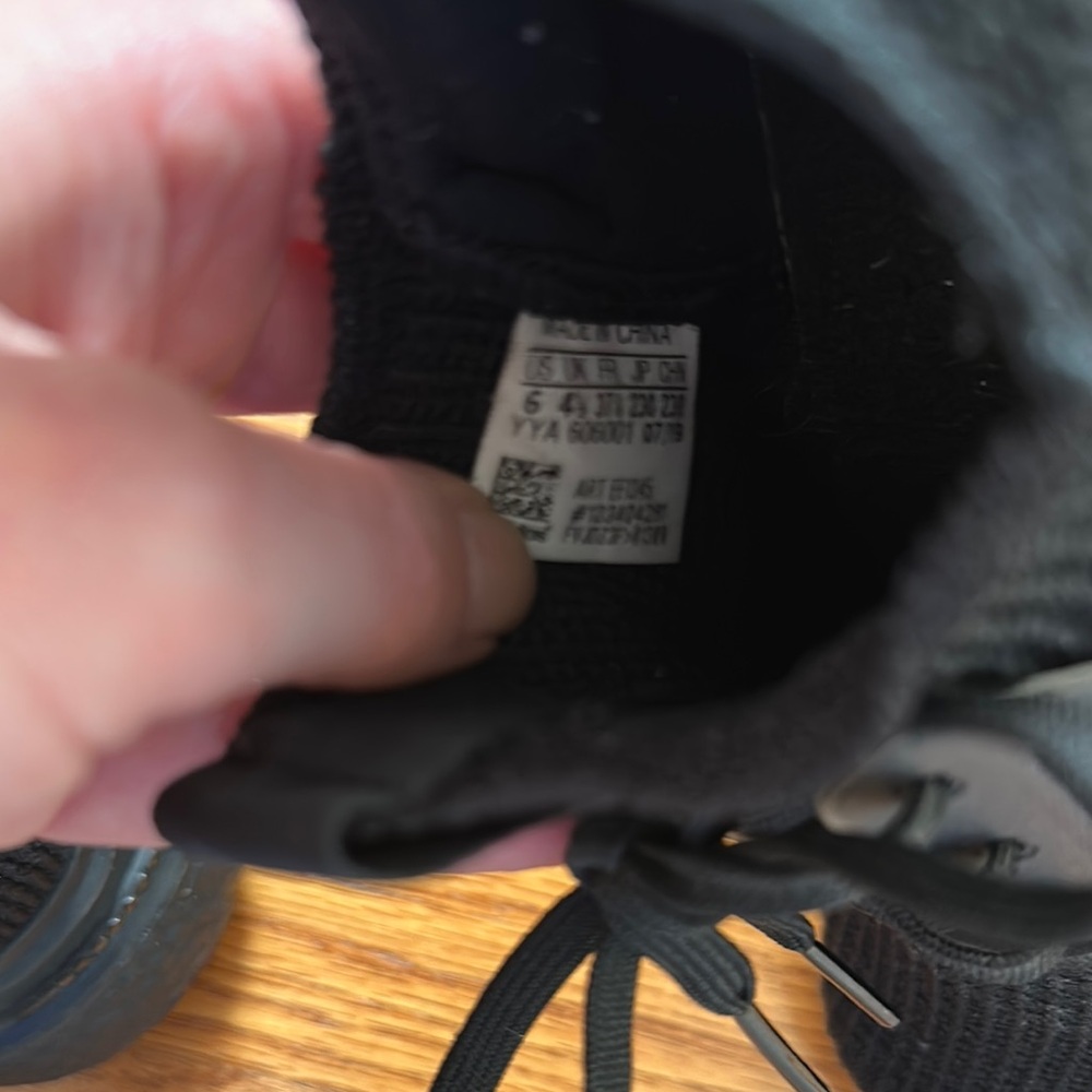 Adidas ultraboost Black sneakers - Picture 3 of 6
